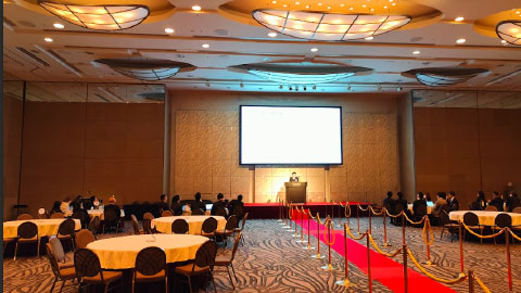 社内イベントの会場内